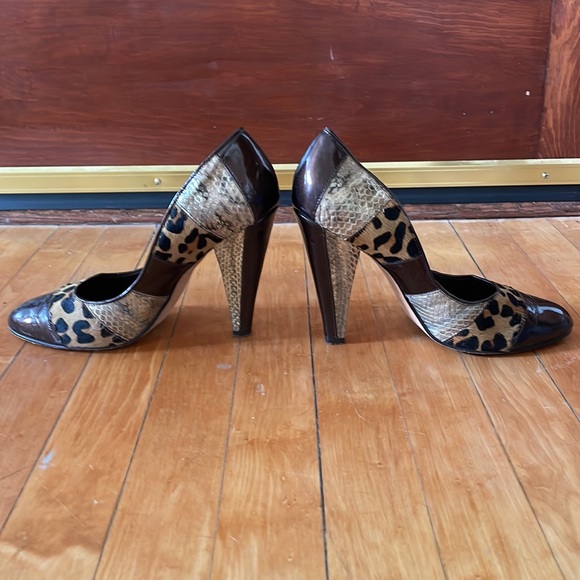 Beverly Feldman Darling patent leather and leopard pumps - Picture 4 of 7